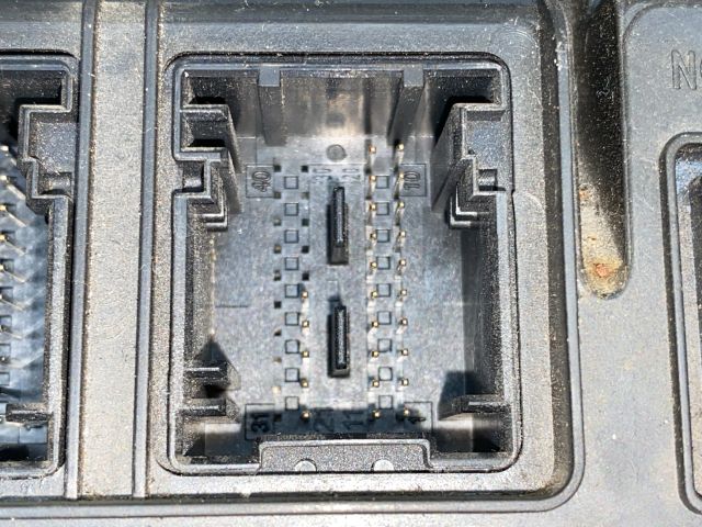 bontott RENAULT MEGANE II Biztosítéktábla Utastér