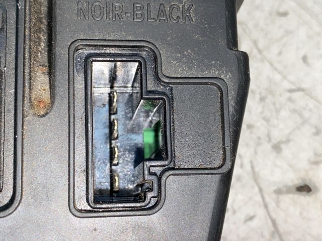 bontott RENAULT MEGANE II Biztosítéktábla Utastér