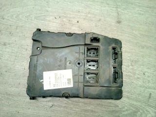 bontott RENAULT MEGANE II Biztosítéktábla Utastér