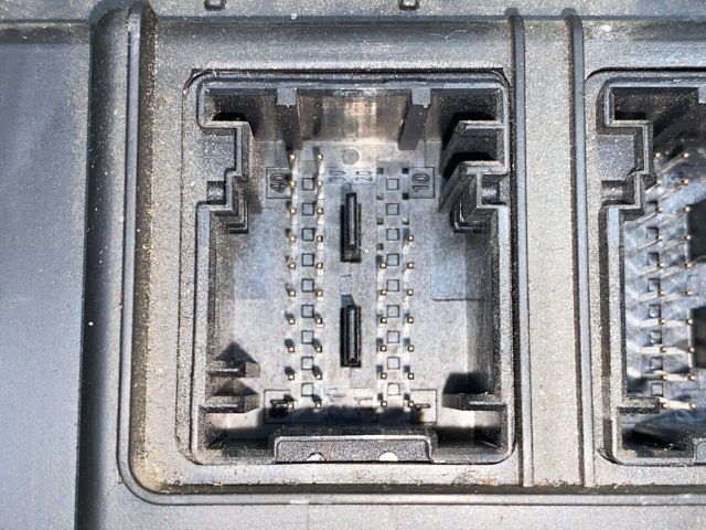 bontott RENAULT MEGANE II Biztosítéktábla Utastér