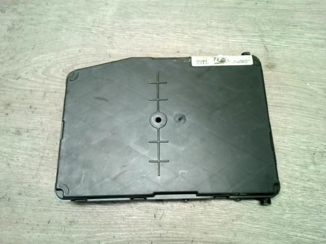 bontott RENAULT MEGANE II Biztosítéktábla Utastér