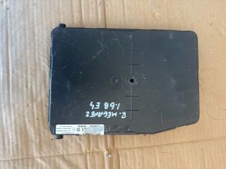 bontott RENAULT MEGANE II Biztosítéktábla Utastér