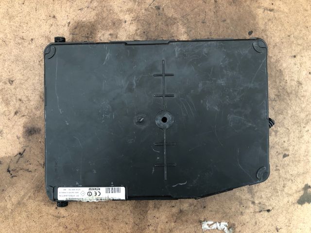 bontott RENAULT MEGANE II Biztosítéktábla Utastér