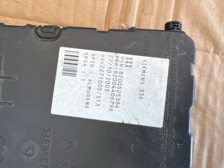 bontott RENAULT MEGANE II Biztosítéktábla Utastér