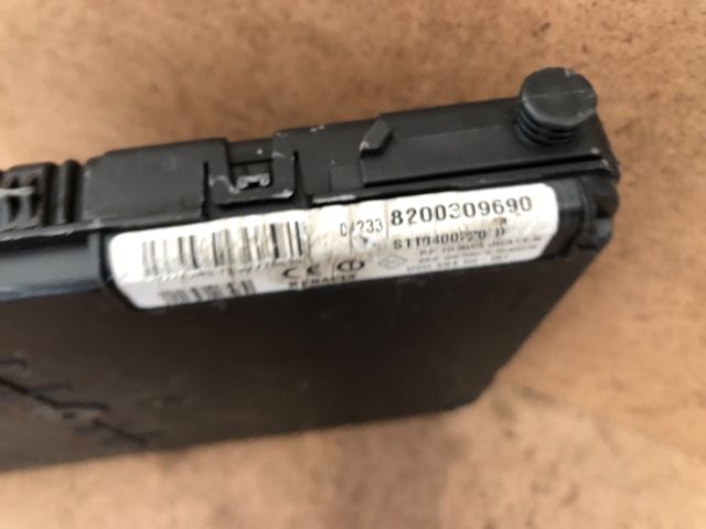 bontott RENAULT MEGANE II Biztosítéktábla Utastér