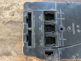 bontott RENAULT MEGANE II Biztosítéktábla Utastér