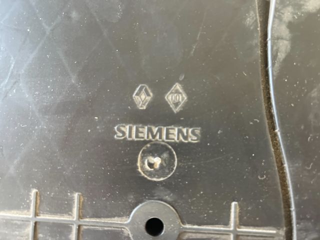 bontott RENAULT MEGANE II Biztosítéktábla Utastér