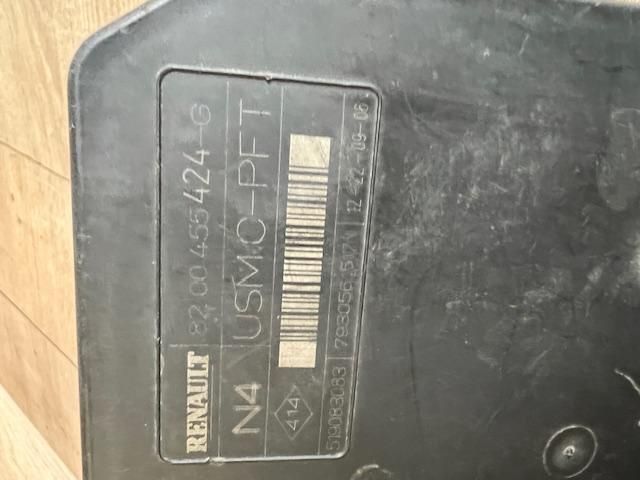 bontott RENAULT MEGANE II Biztosítéktábla Utastér