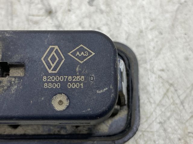 bontott RENAULT MEGANE II Csomagtér Nyitó Kar / Gomb