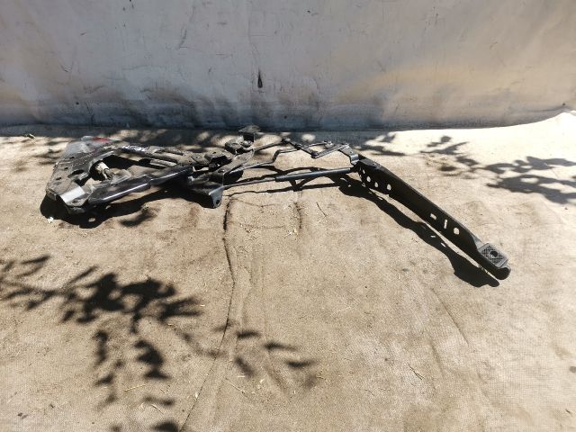 bontott RENAULT MEGANE II Csomagtérajtó Bal Zsanér