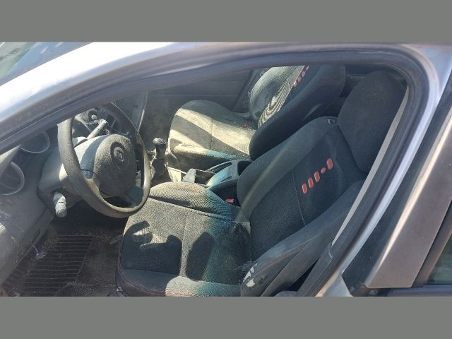 bontott RENAULT MEGANE II Csomagtérajtó Burkolat Alsó