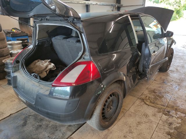 bontott RENAULT MEGANE II Csomagtérajtó Burkolat Felső