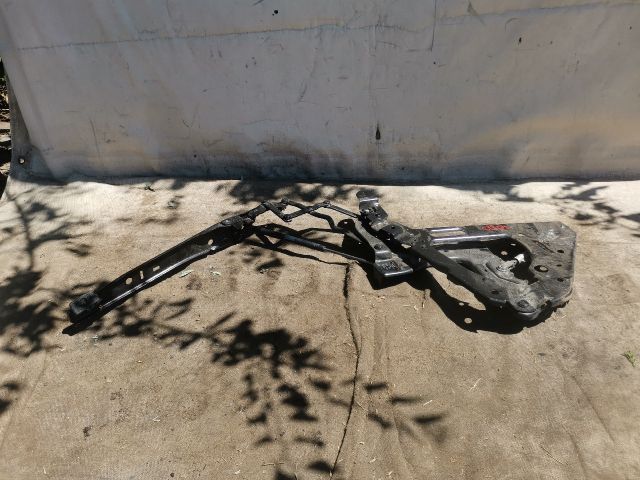 bontott RENAULT MEGANE II Csomagtérajtó Jobb Zsanér