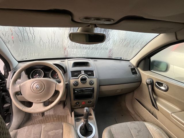 bontott RENAULT MEGANE II Csomagtérajtó Kárpit