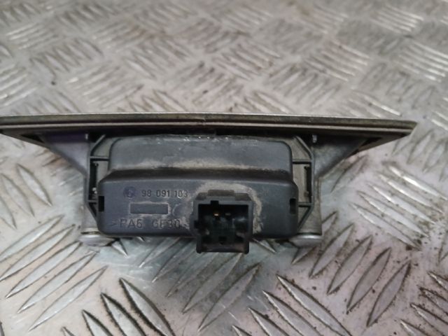 bontott RENAULT MEGANE II Csomagtérajtó Kilincs