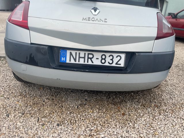bontott RENAULT MEGANE II Csomagtérajtó (Részeivel)