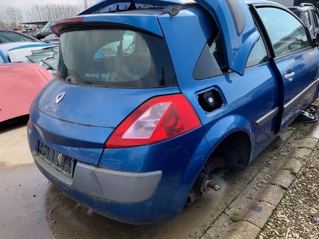 bontott RENAULT MEGANE II Csomagtérajtó (Részeivel)