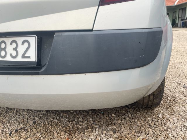 bontott RENAULT MEGANE II Csomagtérajtó (Részeivel)