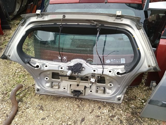 bontott RENAULT MEGANE II Csomagtérajtó (Részeivel)