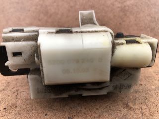 bontott RENAULT MEGANE II Csomagtérajtó Zárszerkezet