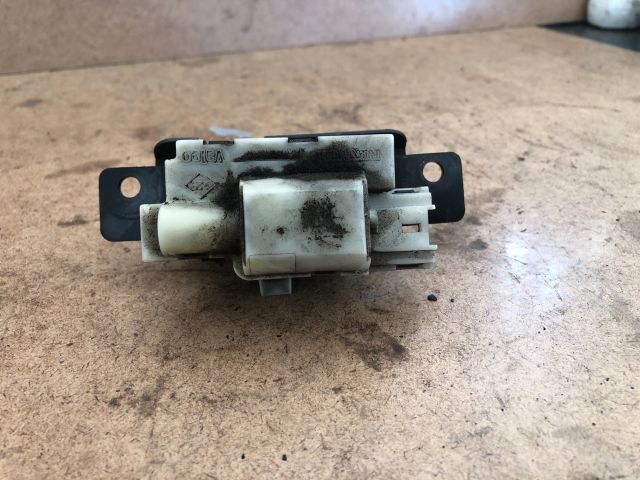 bontott RENAULT MEGANE II Csomagtérajtó Zárszerkezet