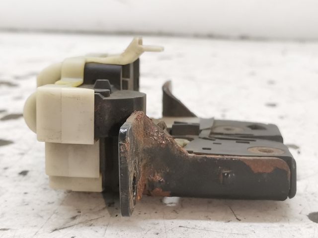 bontott RENAULT MEGANE II Csomagtérajtó Zárszerkezet