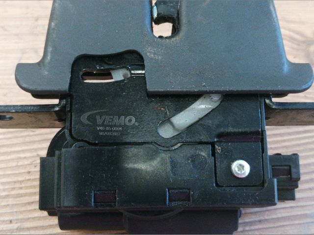 bontott RENAULT MEGANE II Csomagtérajtó Zárszerkezet