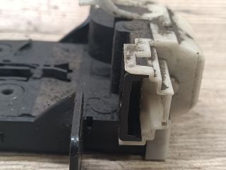 bontott RENAULT MEGANE II Csomagtérajtó Zárszerkezet