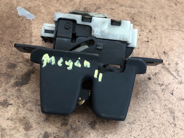 bontott RENAULT MEGANE II Csomagtérajtó Zárszerkezet