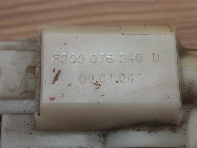 bontott RENAULT MEGANE II Csomagtérajtó Zárszerkezet