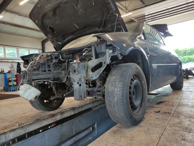 bontott RENAULT MEGANE II Csomagtérajtó Zárszerkezet