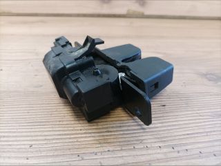 bontott RENAULT MEGANE II Csomagtérajtó Zárszerkezet