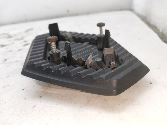 bontott RENAULT MEGANE II Első Embléma