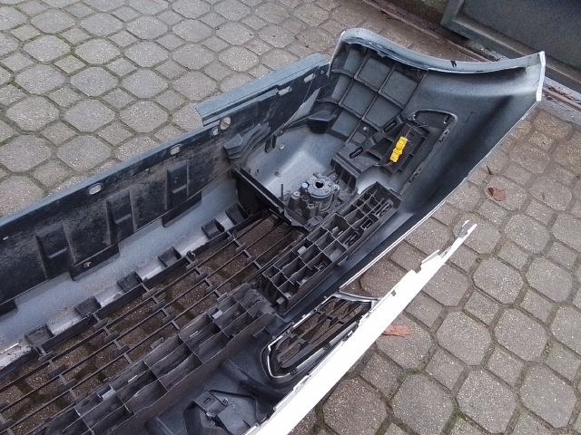 bontott RENAULT MEGANE II Első Lökhárító (Részeivel)