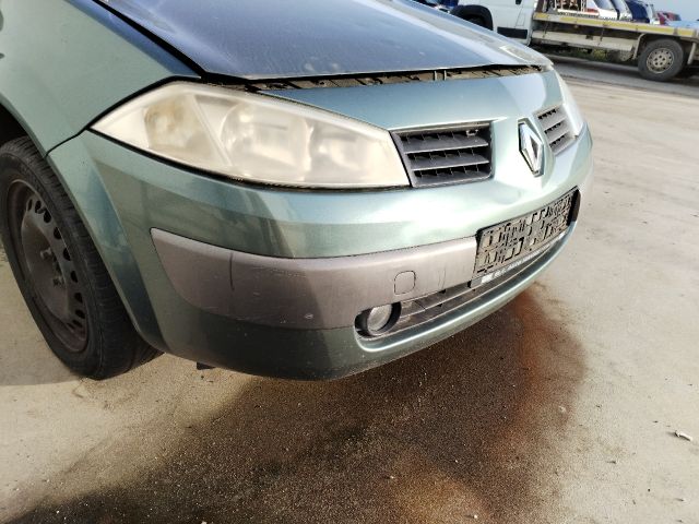 bontott RENAULT MEGANE II Első Lökhárító (Részeivel)