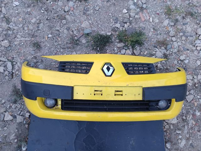 bontott RENAULT MEGANE II Első Lökhárító (Részeivel)