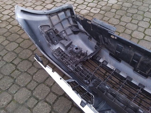 bontott RENAULT MEGANE II Első Lökhárító (Részeivel)