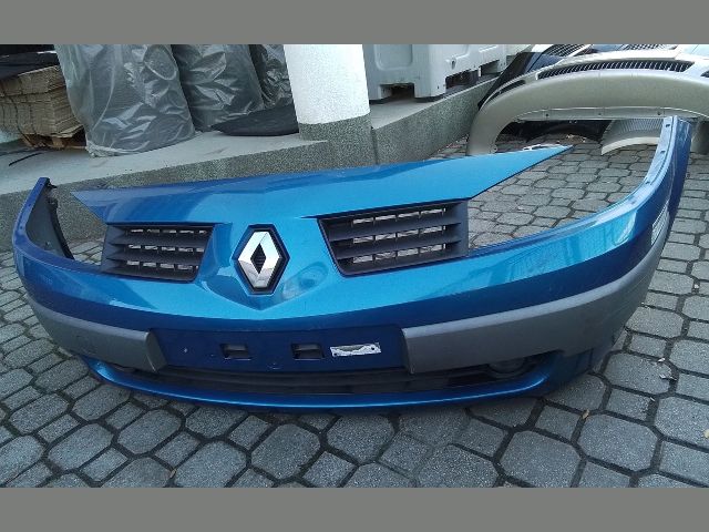 bontott RENAULT MEGANE II Első Lökhárító (Részeivel)