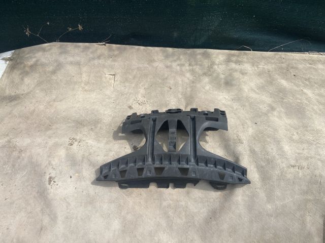 bontott RENAULT MEGANE II Első Lökhárító Tartó Felső