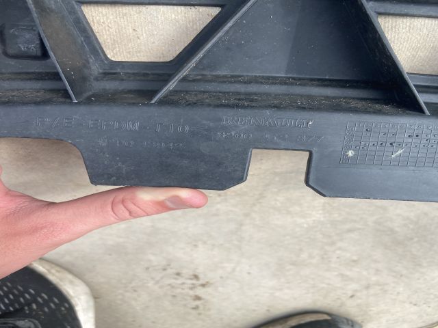 bontott RENAULT MEGANE II Első Lökhárító Tartó Felső