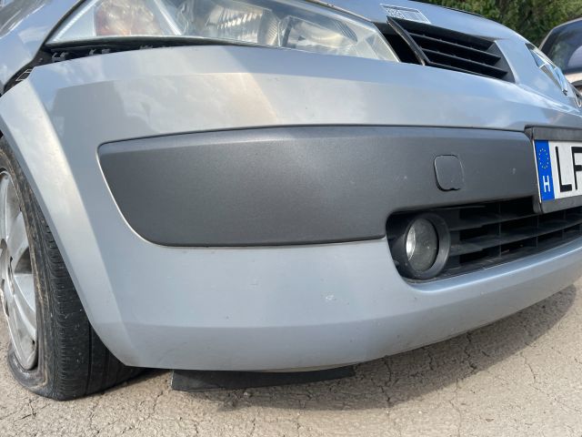 bontott RENAULT MEGANE II Első Lökhárító (Üresen)