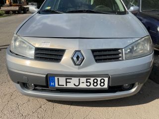 bontott RENAULT MEGANE II Első Lökhárító (Üresen)