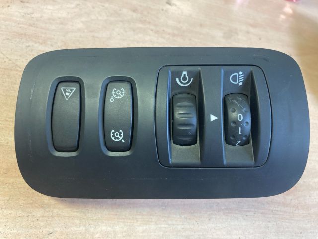 bontott RENAULT MEGANE II Fényszórómagasság Állító Kapcsoló