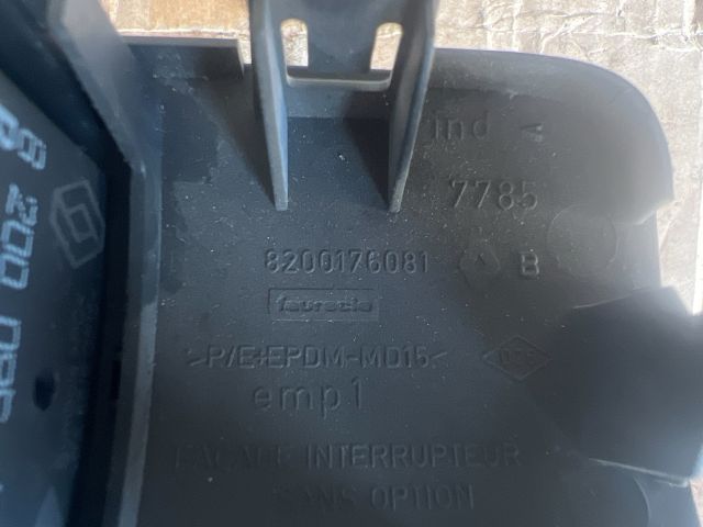 bontott RENAULT MEGANE II Fényszórómagasság Állító Kapcsoló