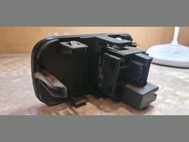 bontott RENAULT MEGANE II Fényszórómagasság Állító Kapcsoló