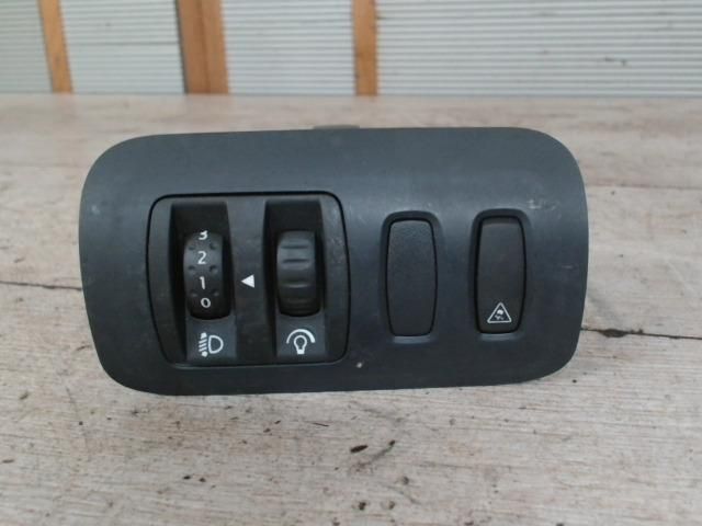 bontott RENAULT MEGANE II Fényszórómagasság Állító Kapcsoló