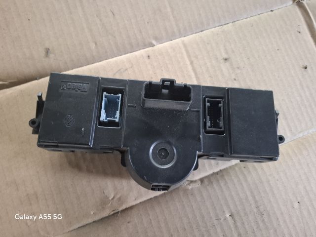 bontott RENAULT MEGANE II Fűtéskapcsoló (digit klímás)