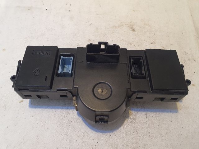 bontott RENAULT MEGANE II Fűtéskapcsoló (digit klímás)