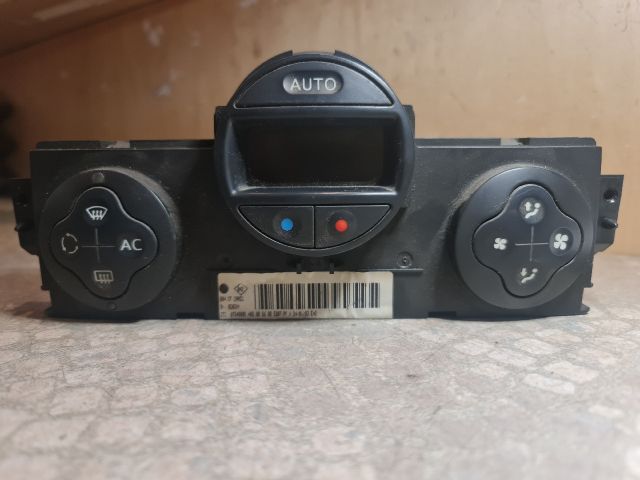 bontott RENAULT MEGANE II Fűtéskapcsoló (digit klímás)