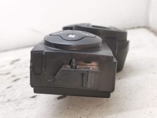 bontott RENAULT MEGANE II Fűtéskapcsoló (digit klímás)